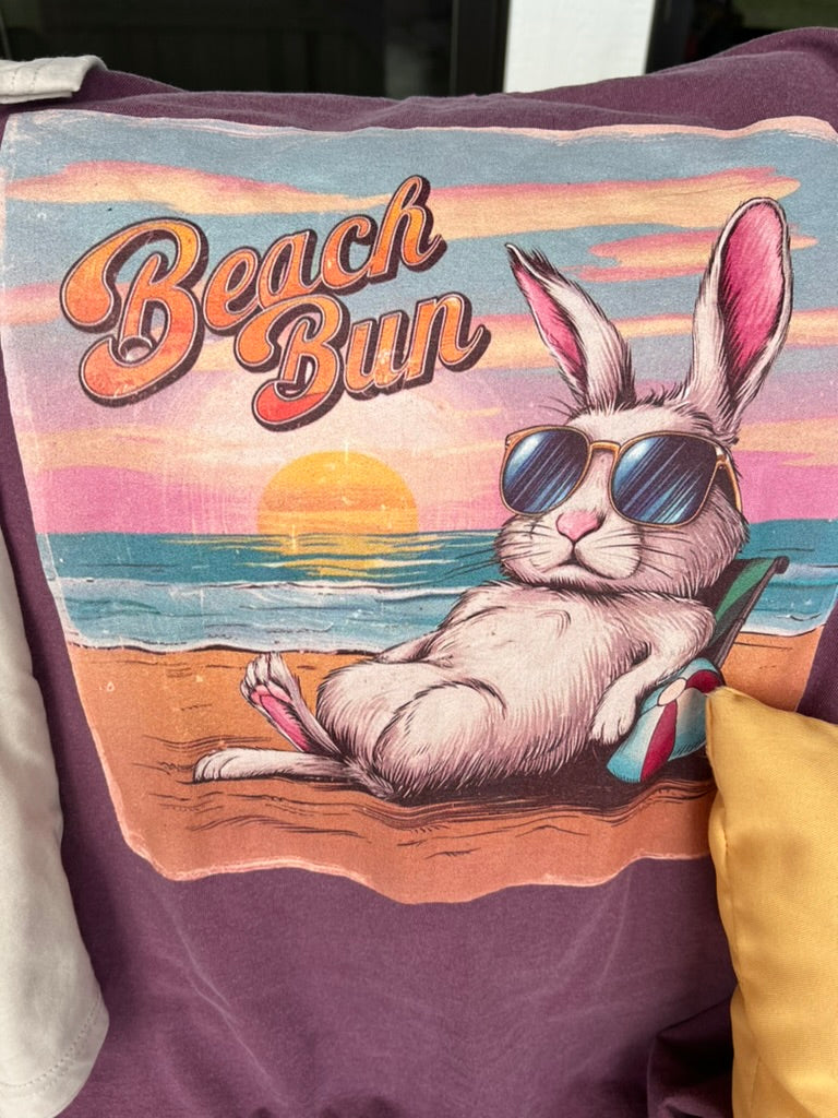 Retro Beach Bun Unisex Garment-dyed Heavyweight T-Shirt